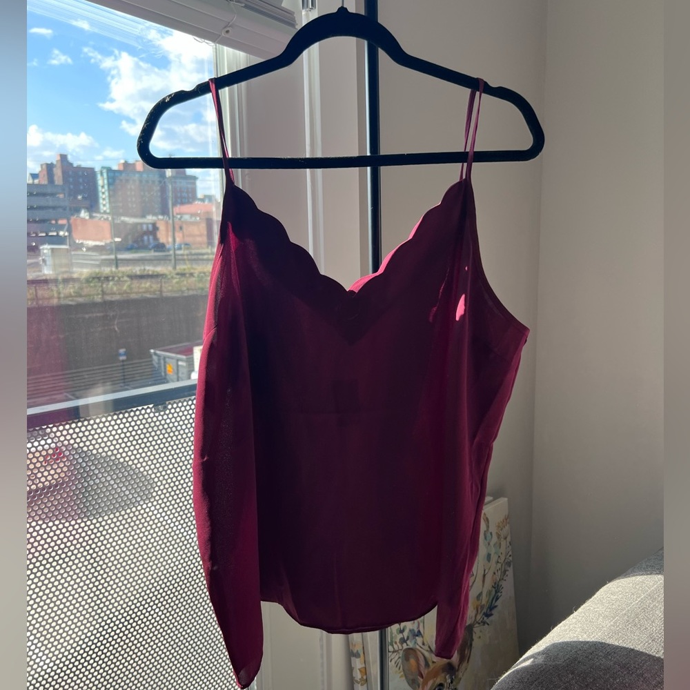 Scalloped neckline cami